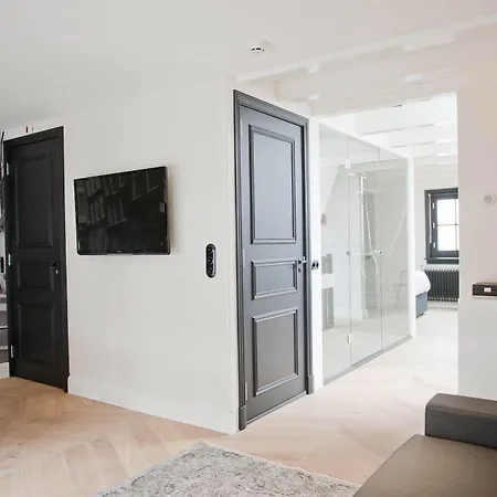 Hotel Ix Nine Streets 3*