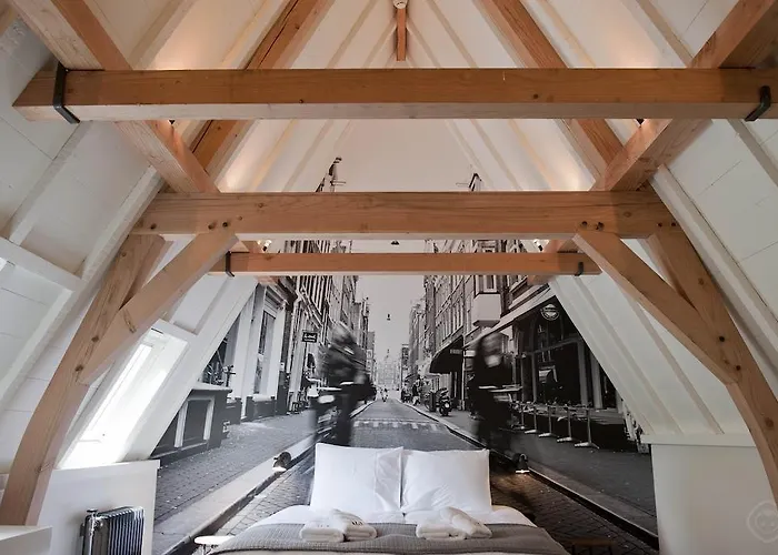 Ix Nine Streets Hotel 3*