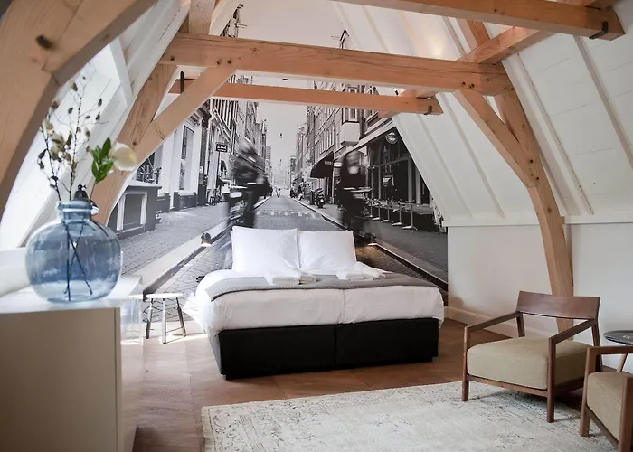 Ix Nine Streets Hotel