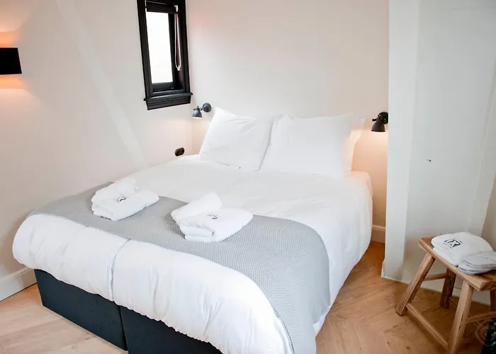 Ix Nine Streets Hotel