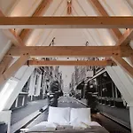 Ix Nine Streets Hotel 3*