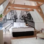 Ix Nine Streets Hotel